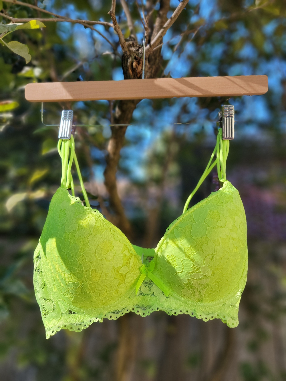 Lace Push-Up Bra in Neon Lime - Women's Intimates